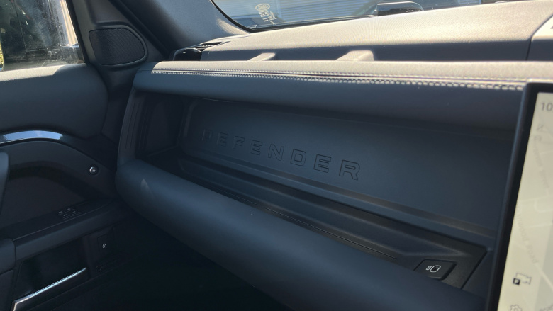 Land Rover Defender 3.0 D350 X-Dynamic SE 110 5dr Auto Diesel Estate